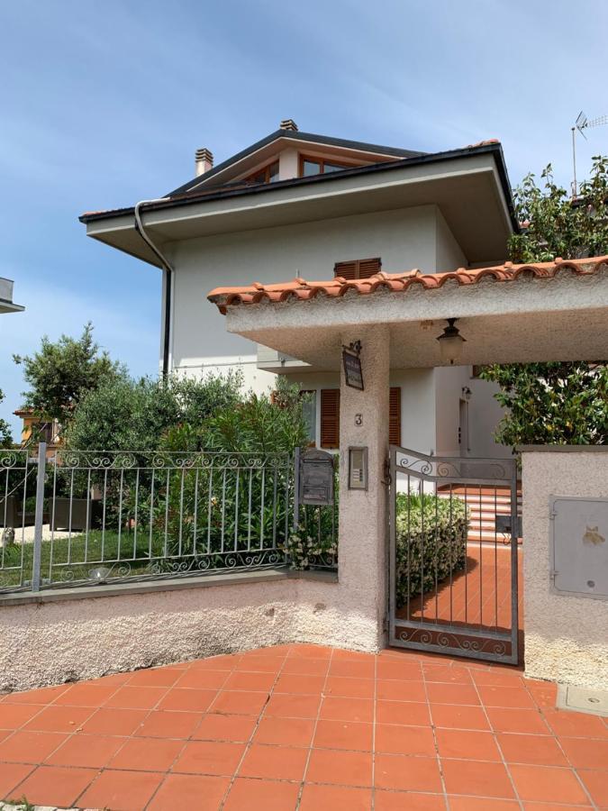 Brezza Affittacamere Montemarciano Exteriér fotografie