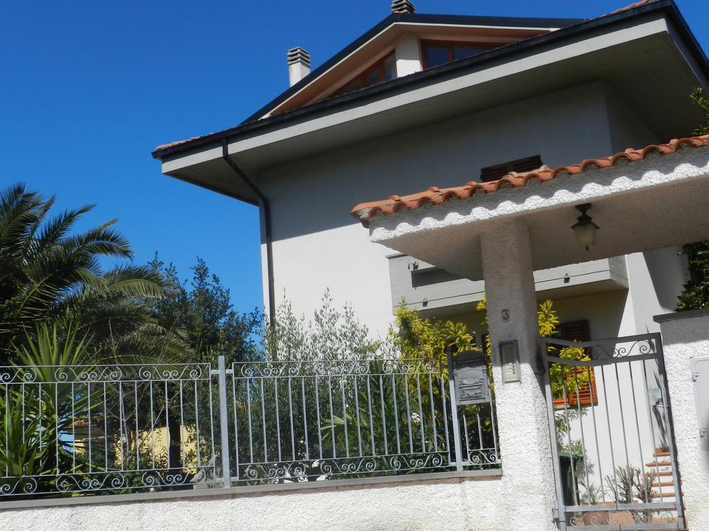 Brezza Affittacamere Montemarciano Exteriér fotografie