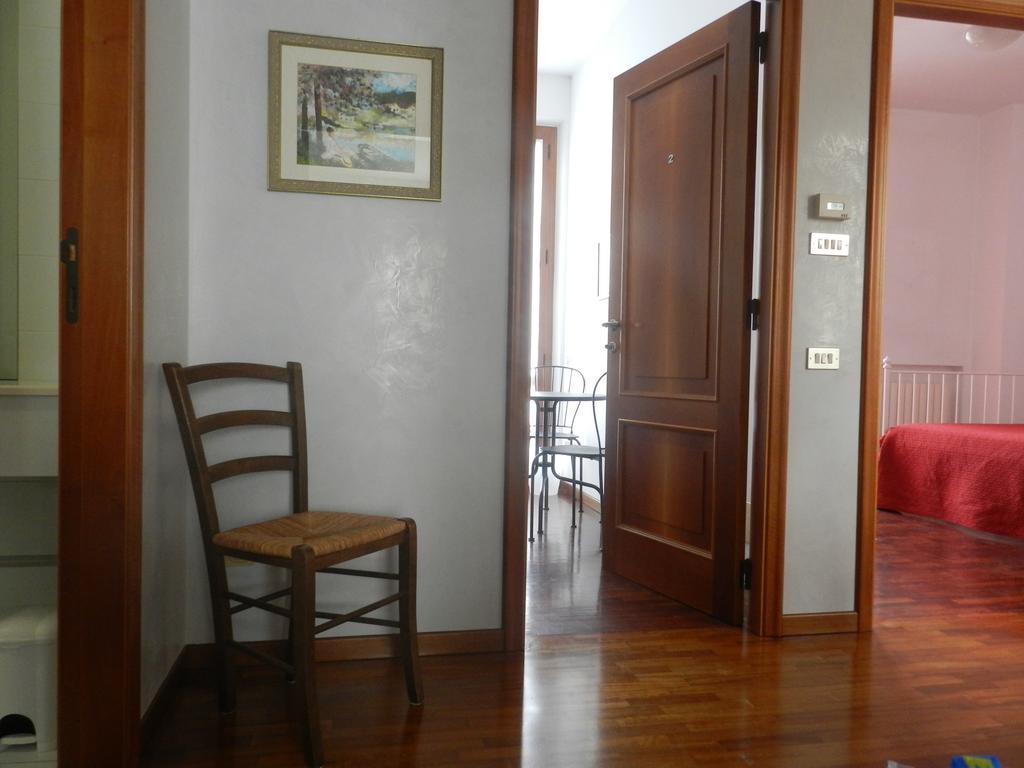 Brezza Affittacamere Montemarciano Pokoj fotografie